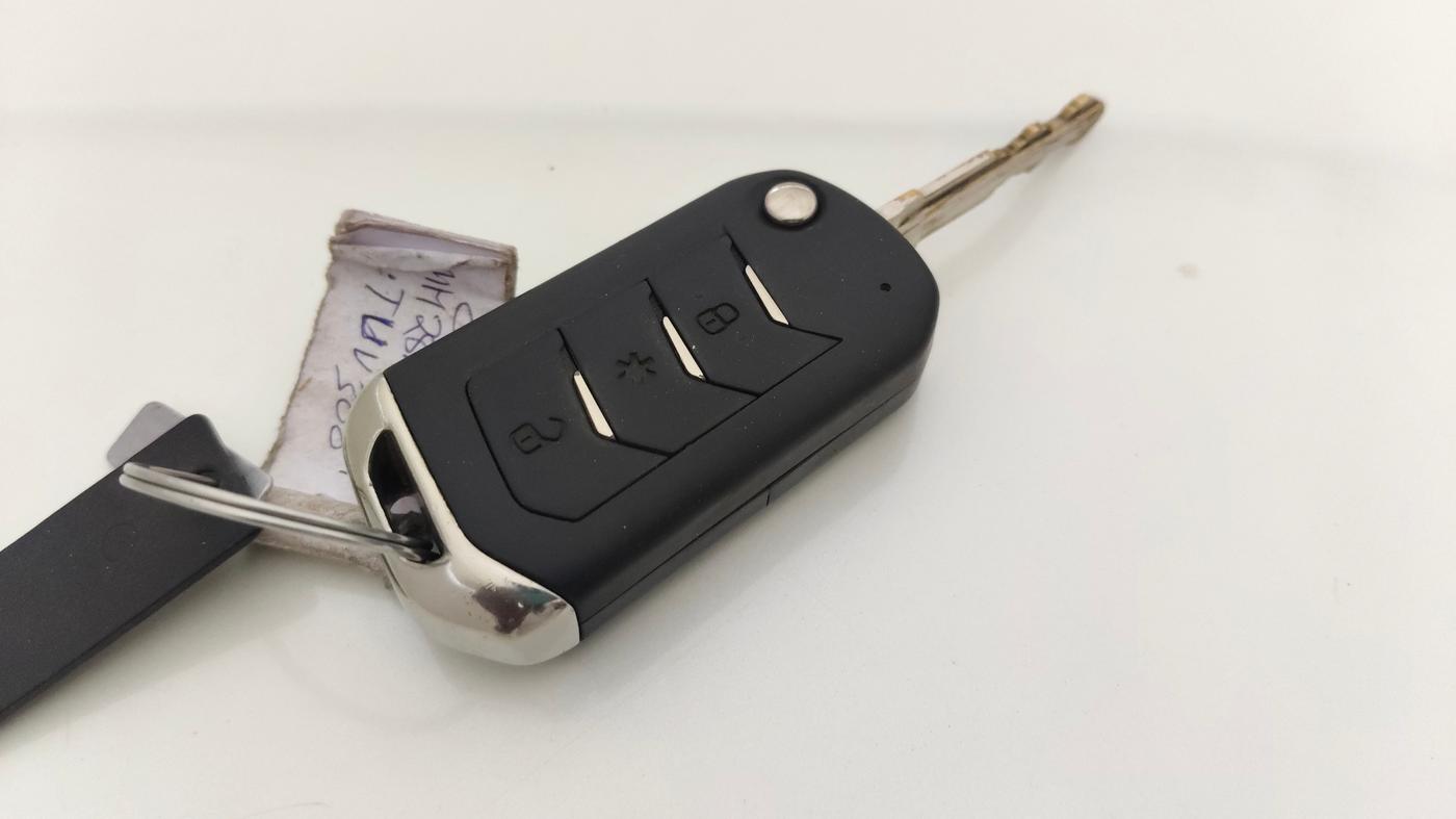 2019 Mahindra TUV300 T10, Diesel, Manual, 61,847 km, Key Close Up