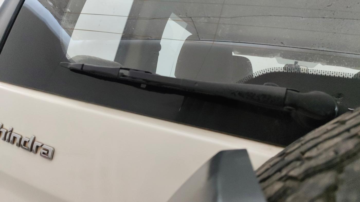 2019 Mahindra TUV300 T10, Diesel, Manual, 61,847 km, Rear Wiper