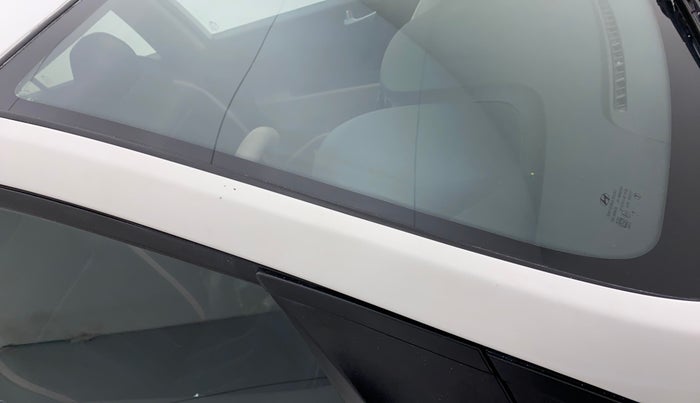 2017 Hyundai Xcent S 1.1 CRDI, Diesel, Manual, 71,713 km, Right A pillar - Paint is slightly faded