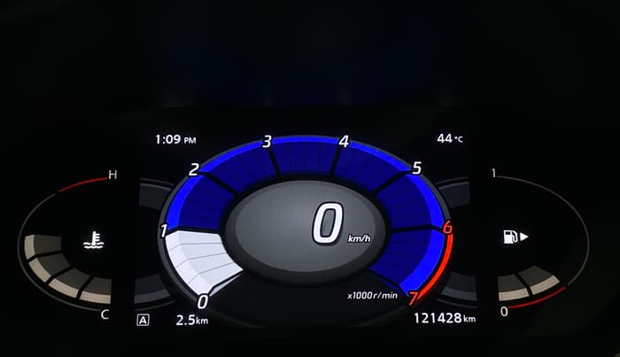 2021 Nissan MAGNITE XV MT, Petrol, Manual, 1,21,424 km, Odometer Image