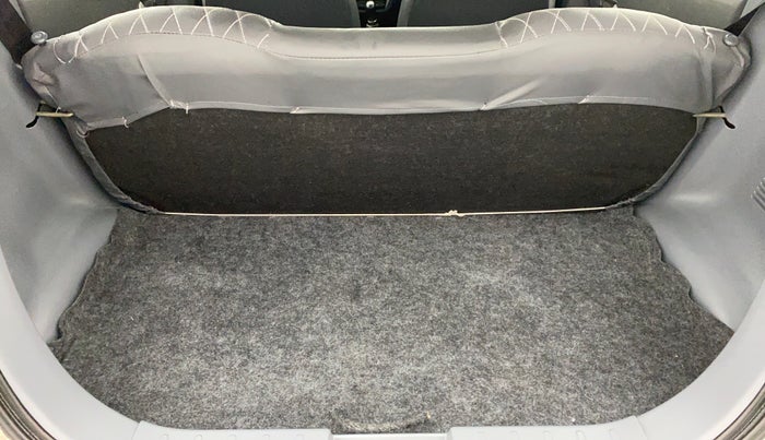 2015 Maruti Alto 800 LXI, Petrol, Manual, 46,814 km, Boot Inside View