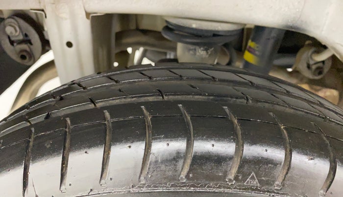 2015 Maruti Alto 800 LXI, Petrol, Manual, 46,814 km, Right Rear Tyre Tread