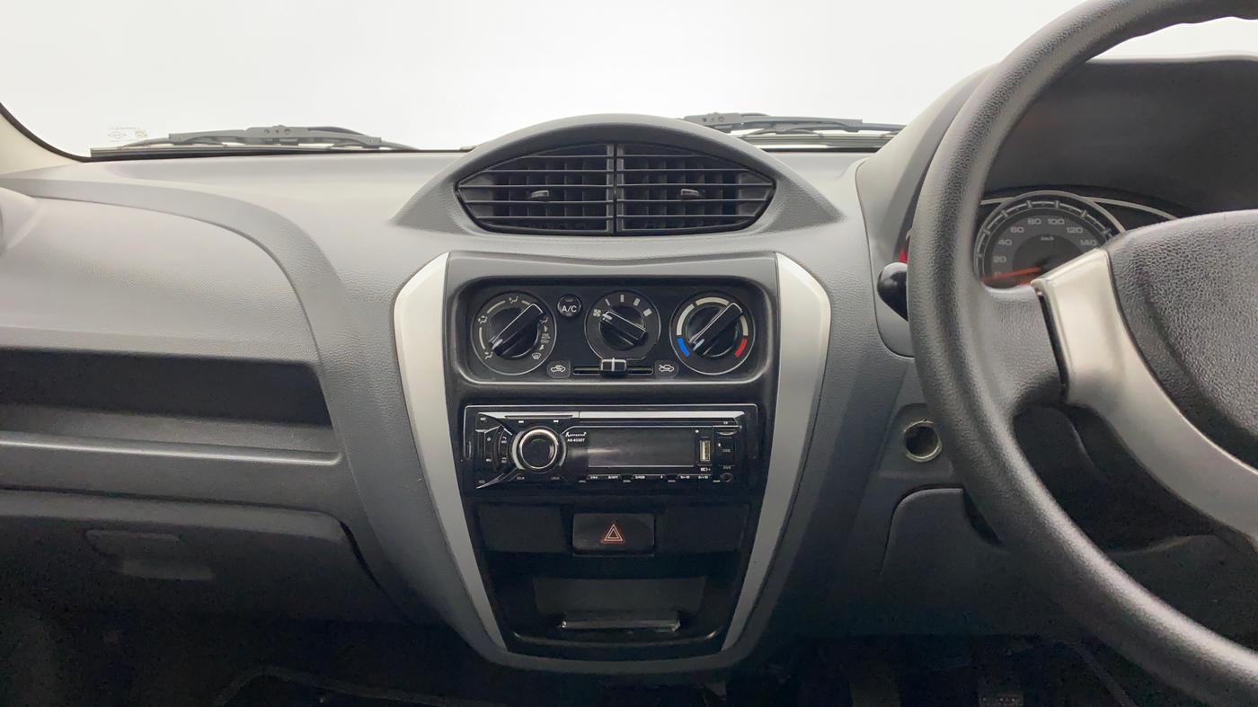 2015 Maruti Alto 800 LXI, Petrol, Manual, 46,814 km, Centre Console