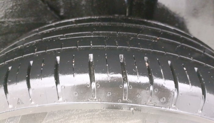 2022 Tata PUNCH CREATIVE  AMT, Petrol, Automatic, 34,139 km, Left Rear Tyre Tread