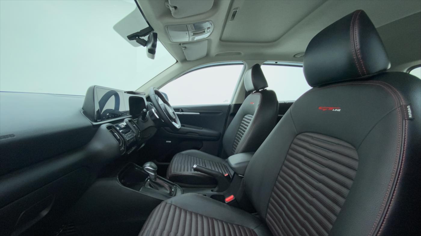 2022 KIA SONET GTX PLUS 1.5 AT, Diesel, Automatic, 5,758 km, Right Side Front Door Cabin