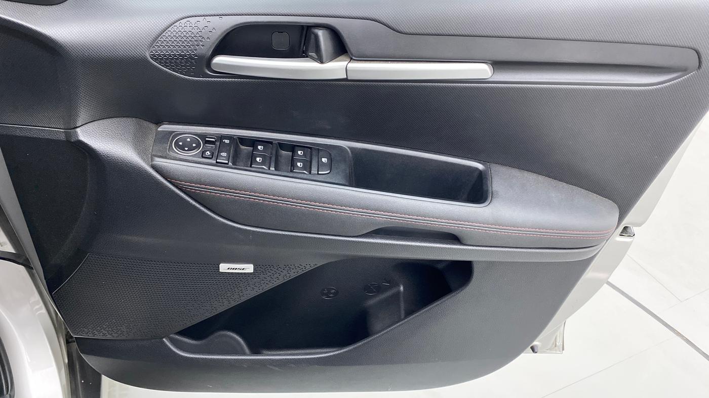 2022 KIA SONET GTX PLUS 1.5 AT, Diesel, Automatic, 5,758 km, Driver Side Door Panels Control