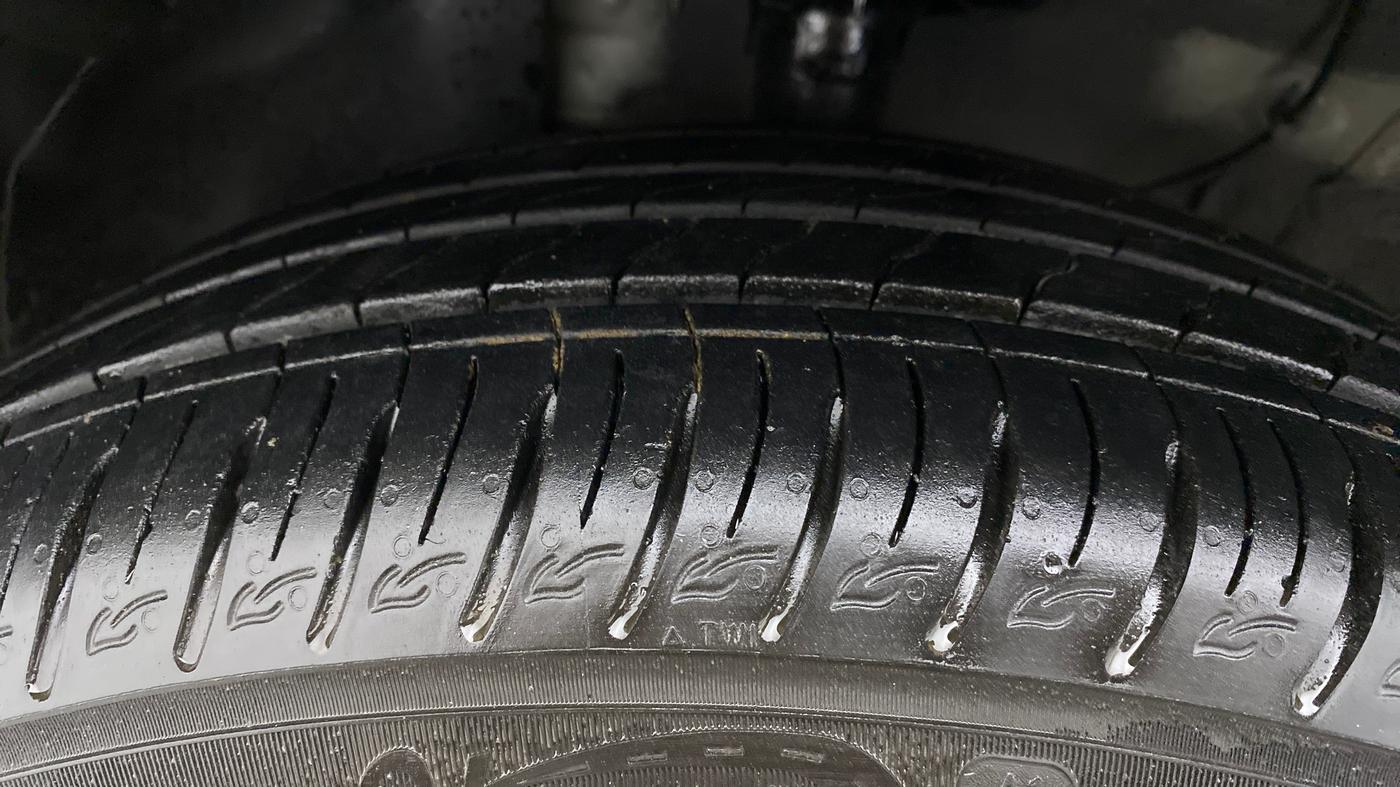 2022 KIA SONET GTX PLUS 1.5 AT, Diesel, Automatic, 5,758 km, Left Front Tyre Tread