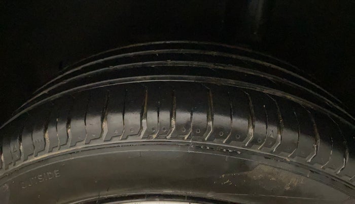 2015 Ford Ecosport TREND+ 1.0L ECOBOOST, Petrol, Manual, 65,257 km, Left Rear Tyre Tread