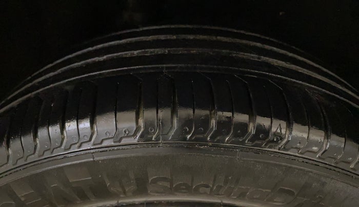 2015 Ford Ecosport TREND+ 1.0L ECOBOOST, Petrol, Manual, 65,257 km, Right Rear Tyre Tread