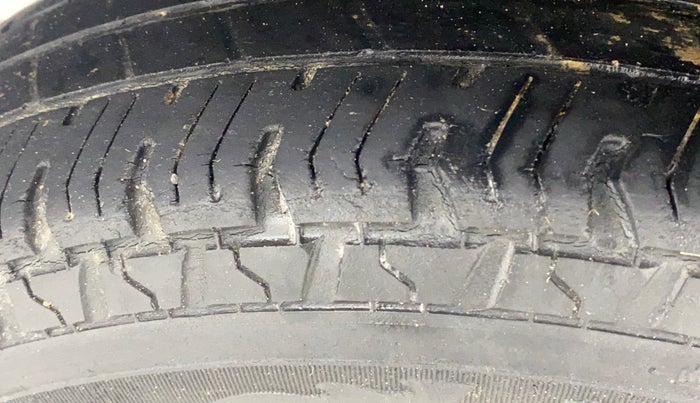 2018 Maruti Alto 800 LXI, Petrol, Manual, 27,472 km, Right Rear Tyre Tread
