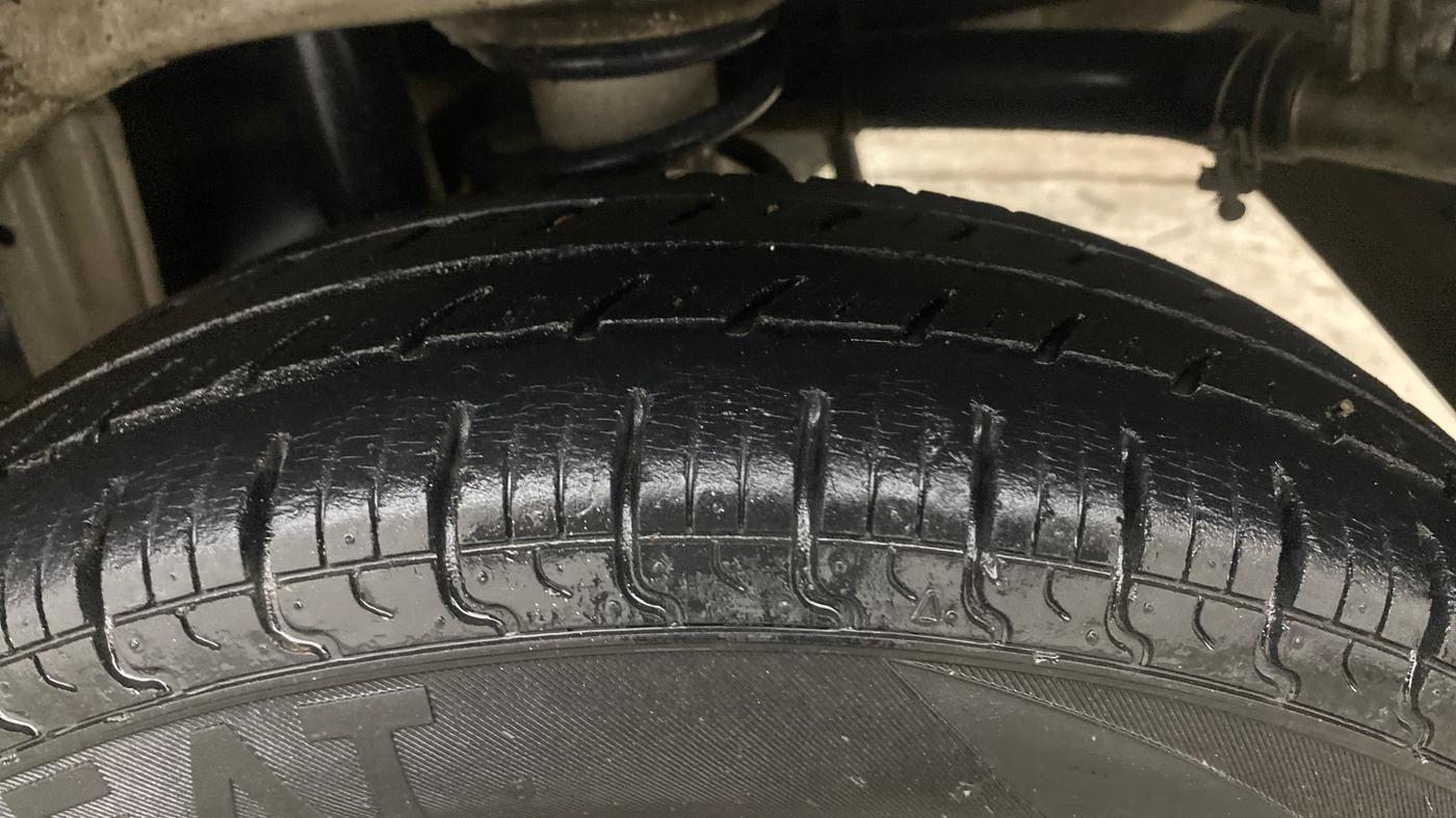 2016 Maruti Alto 800 LXI, Petrol, Manual, 39,007 km, Left Rear Tyre Tread