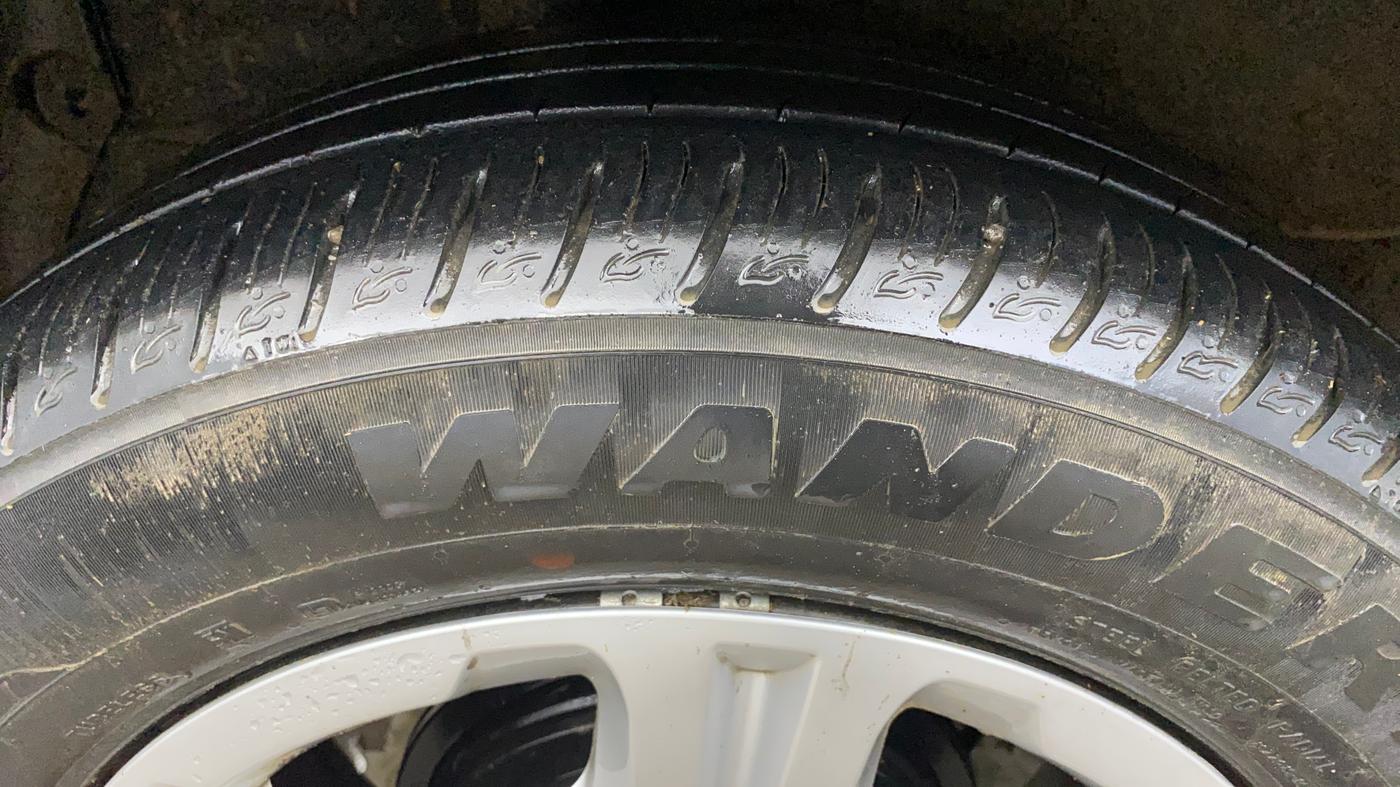 2021 KIA SONET HTK 1.2, Petrol, Manual, 46,028 km, Right Rear Tyre Tread