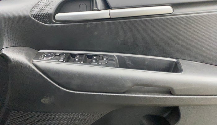 2021 KIA SONET HTK 1.2, Petrol, Manual, 45,927 km, Driver Side Door Panels Control