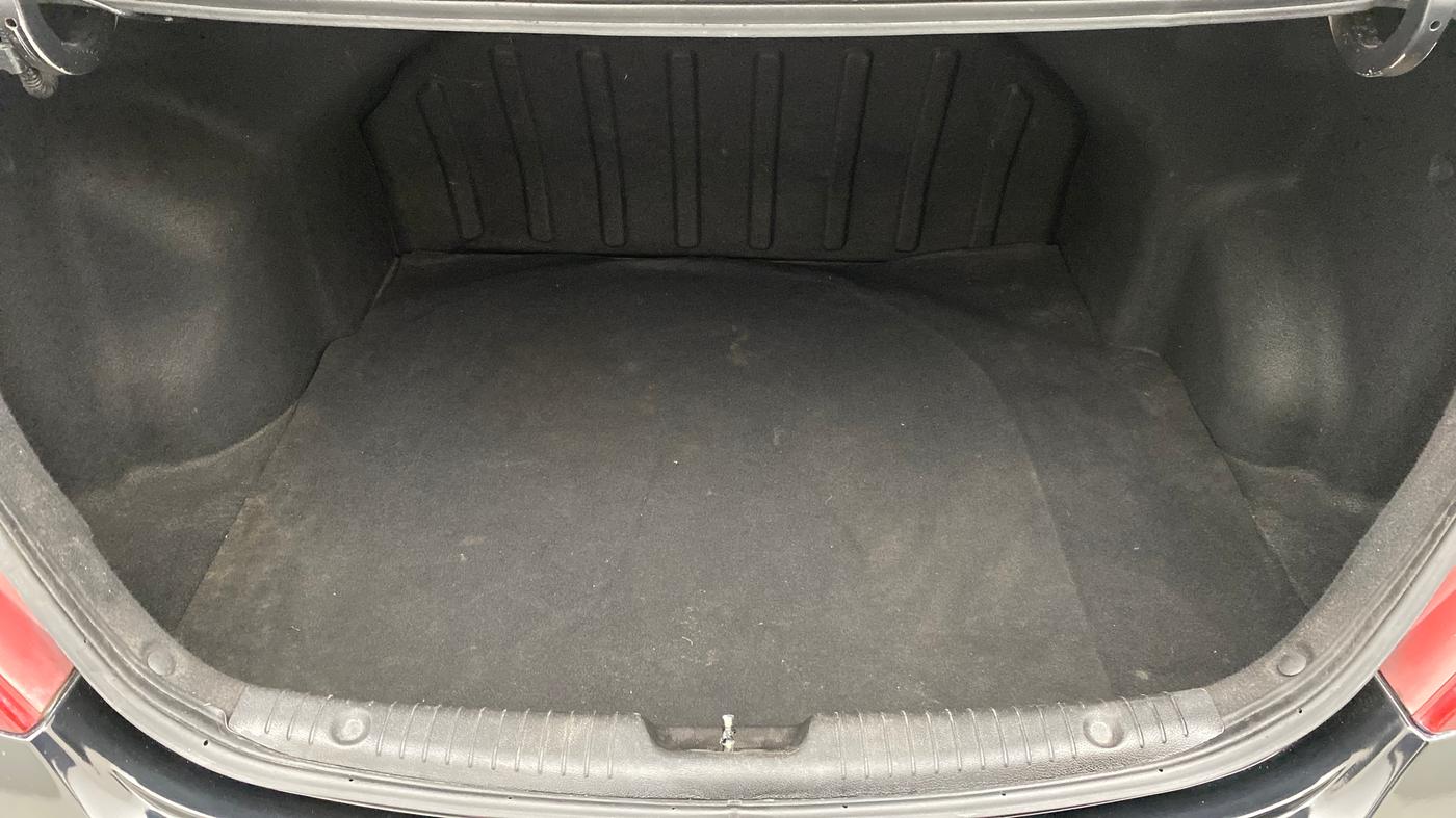 2017 Hyundai Verna FLUIDIC 1.6 SX VTVT, Petrol, Manual, 84,183 km, Boot Inside