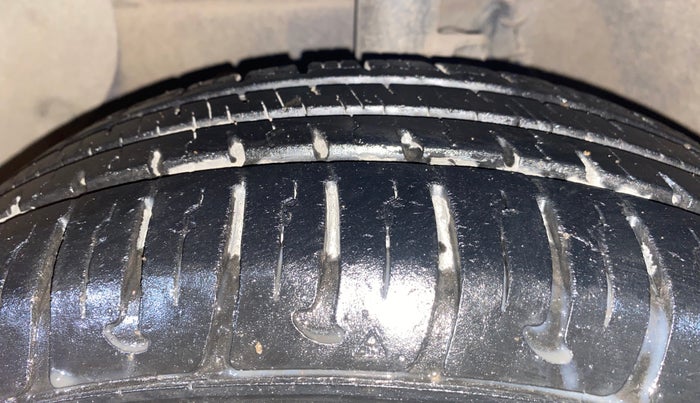 2019 Hyundai Grand i10 MAGNA 1.2 KAPPA VTVT, Petrol, Manual, 8,320 km, Left Front Tyre Tread