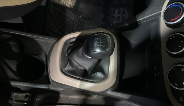 2019 Hyundai Grand i10 MAGNA 1.2 KAPPA VTVT, Petrol, Manual, 8,320 km, Gear Lever