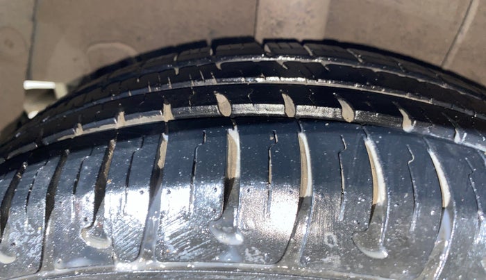 2019 Hyundai Grand i10 MAGNA 1.2 KAPPA VTVT, Petrol, Manual, 8,320 km, Right Rear Tyre Tread