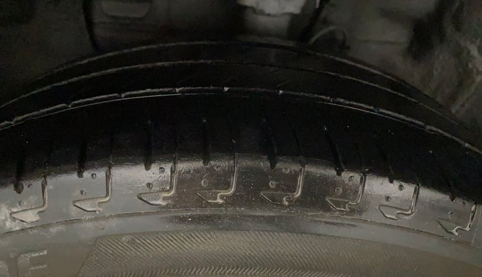 2018 Hyundai Elite i20 ASTA 1.2 (O), Petrol, Manual, 65,159 km, Left Front Tyre Tread