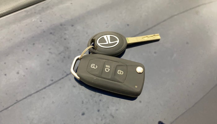 2019 Tata TIGOR XZ PLUS PETROL, Petrol, Manual, 54,267 km, Key Close Up