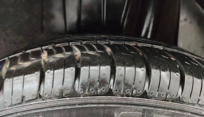 2019 Maruti Dzire ZXI AMT, Petrol, Automatic, 65,597 km, Left Rear Tyre Tread