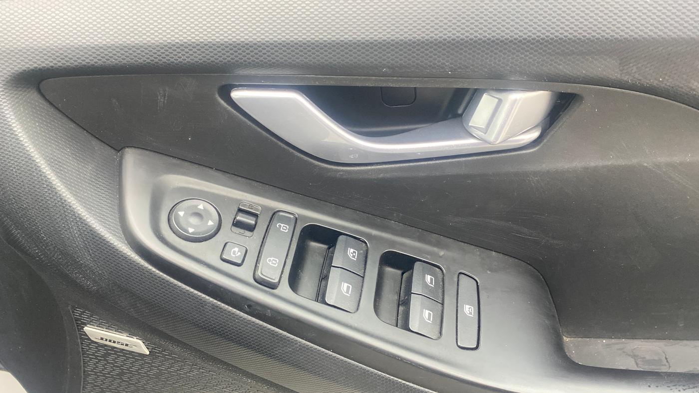 2023 Hyundai Creta SX (O) 1.4 TURBO DCT, Petrol, Automatic, 26,136 km, Driver Side Door Panels Control