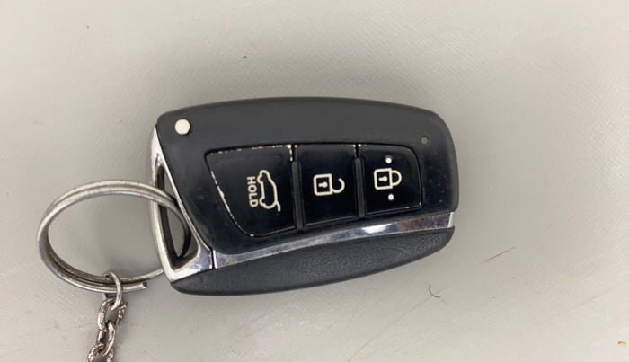 2014 Hyundai Santa Fe 4 WD AT, Diesel, Automatic, 88,620 km, Key Close Up