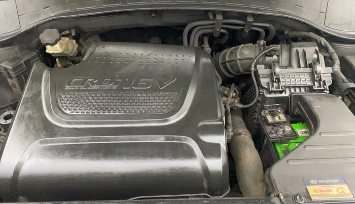 2014 Hyundai Santa Fe 4 WD AT, Diesel, Automatic, 88,620 km, Engine View