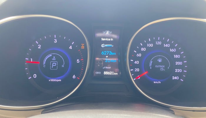 2014 Hyundai Santa Fe 4 WD AT, Diesel, Automatic, 88,620 km, Odometer Image