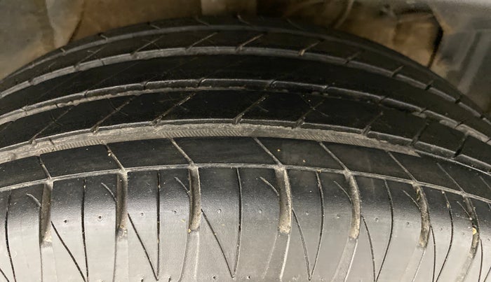 2017 Maruti Vitara Brezza ZDI PLUS, Diesel, Manual, 62,076 km, Right Front Tyre Tread
