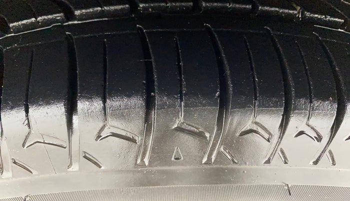 2017 Hyundai Grand i10 SPORTZ (O) 1.2 KAPPA VTVT, Petrol, Manual, 78,430 km, Left Front Tyre Tread