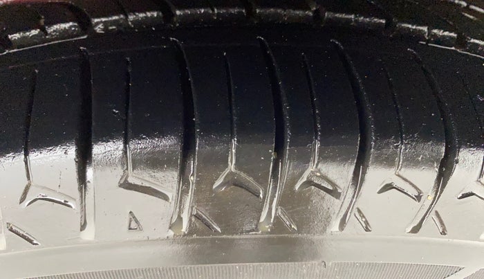 2017 Hyundai Grand i10 SPORTZ (O) 1.2 KAPPA VTVT, Petrol, Manual, 78,430 km, Right Front Tyre Tread