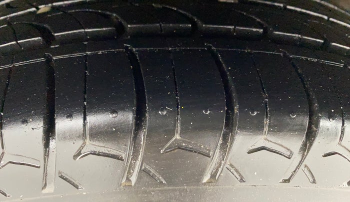 2017 Hyundai Grand i10 SPORTZ (O) 1.2 KAPPA VTVT, Petrol, Manual, 78,430 km, Right Rear Tyre Tread