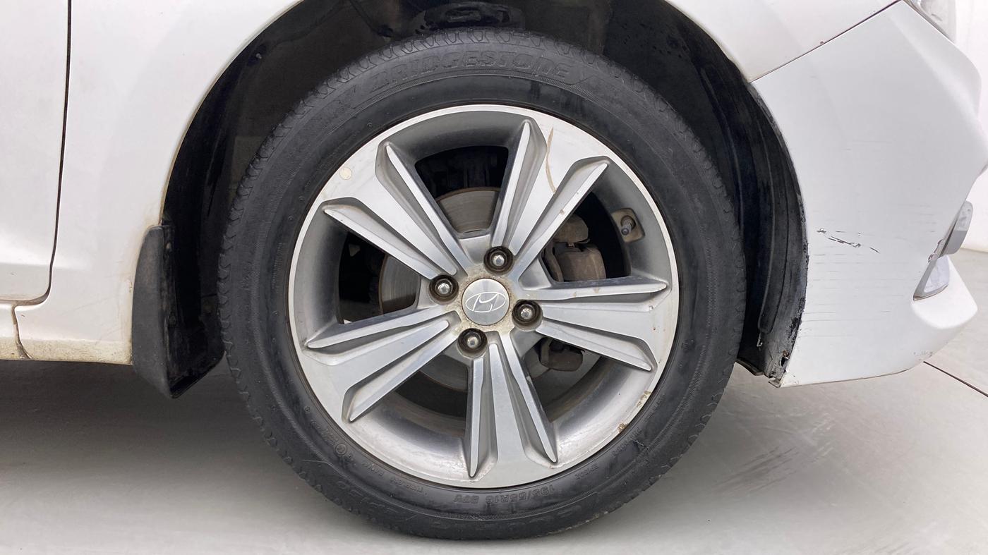 2018 Hyundai Verna 1.6 CRDI SX + AT, Diesel, Automatic, 75,269 km, Right Front Wheel