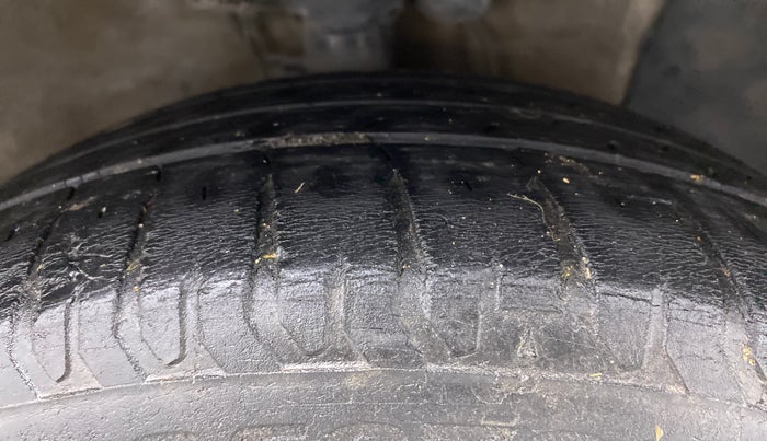 2018 Hyundai Verna 1.6 CRDI SX + AT, Diesel, Automatic, 75,269 km, Right Front Tyre Tread