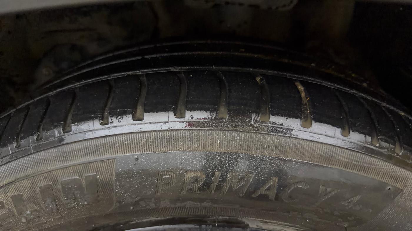 2020 MG HECTOR PLUS SHARP 1.5 PETROL TURBO DCT 6-STR, Petrol, Automatic, 61,023 km, Left Front Tyre Tread