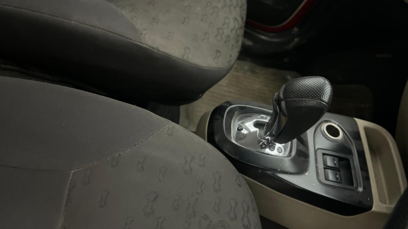 2015 Tata Nano TWIST XTA, Petrol, Automatic, 32,704 km, Gear Lever