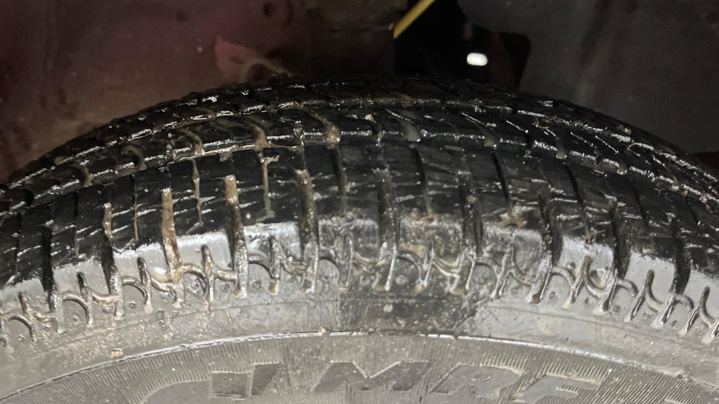 2015 Tata Nano TWIST XTA, Petrol, Automatic, 32,704 km, Right Front Tyre Tread
