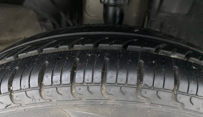 2018 Renault Kwid CLIMBER 1.0, Petrol, Manual, 14,878 km, Right Front Tyre Tread