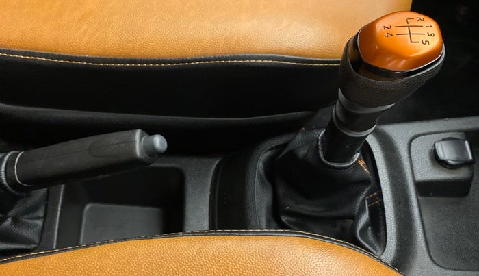 2018 Renault Kwid CLIMBER 1.0, Petrol, Manual, 14,878 km, Gear Lever