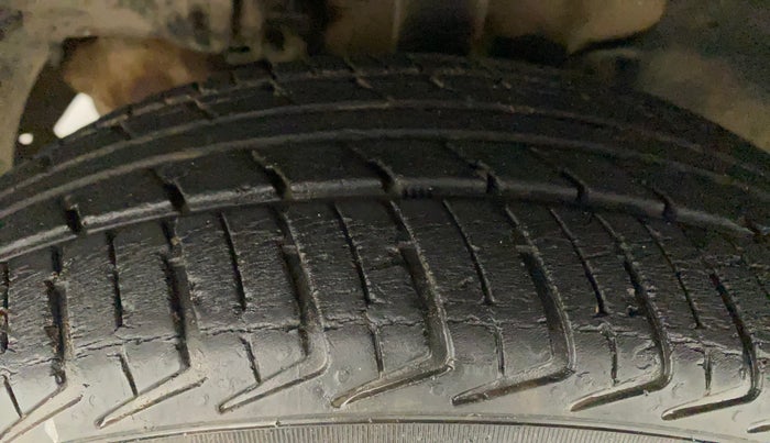 2018 Tata Tiago XE PETROL, Petrol, Manual, 42,867 km, Left Front Tyre Tread