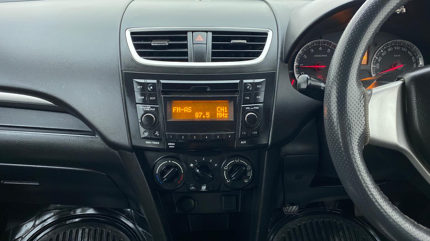 2015 Maruti Swift VXI D, Petrol, Manual, 36,768 km, Air Conditioner