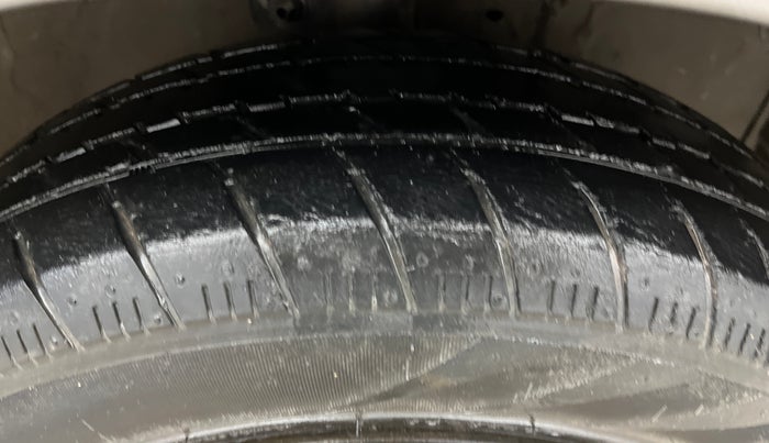 2017 Maruti Celerio ZXI AMT, Petrol, Automatic, 39,972 km, Right Front Tyre Tread