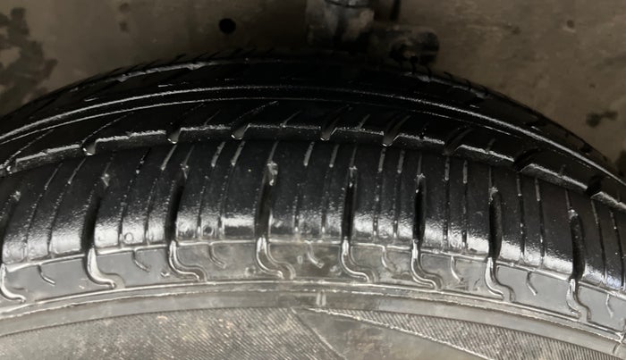 2017 Maruti Celerio ZXI AMT, Petrol, Automatic, 39,972 km, Left Front Tyre Tread