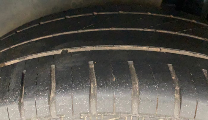 2013 Maruti Swift ZXI, Petrol, Manual, 55,816 km, Left Rear Tyre Tread