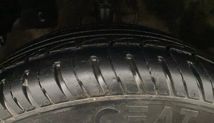 2013 Honda Brio S MT, Petrol, Manual, 83,654 km, Left Front Tyre Tread
