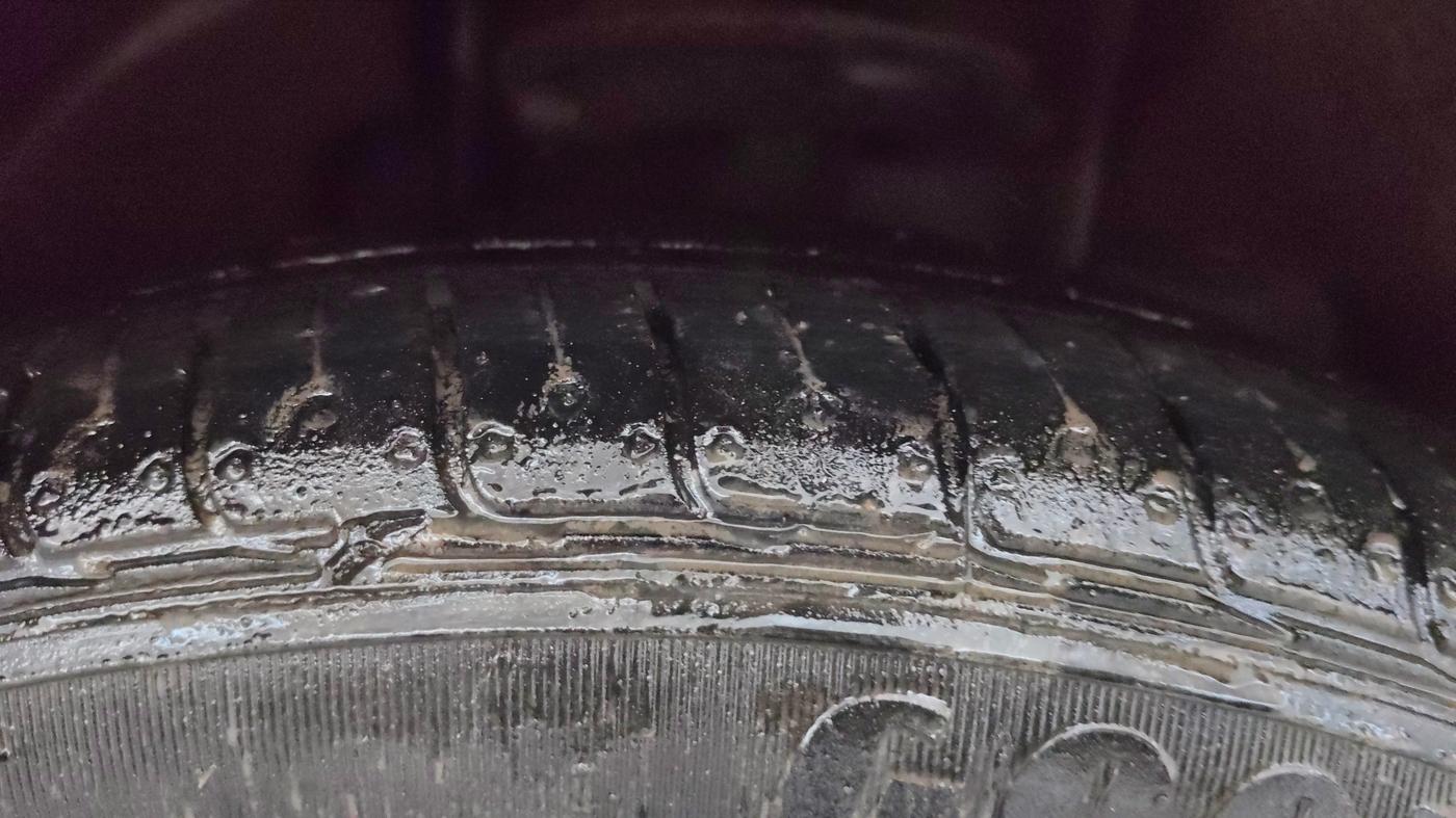 2020 Tata Tiago XZA PLUS PETROL, Petrol, Automatic, 33,895 km, Right Front Tyre Tread