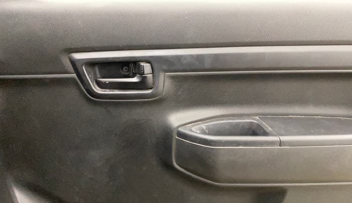 2020 Maruti S PRESSO VXI+, Petrol, Manual, 1,20,704 km, Driver Side Door Panels Control