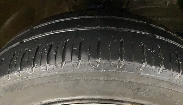 2020 Maruti S PRESSO VXI+, Petrol, Manual, 1,20,704 km, Right Front Tyre Tread