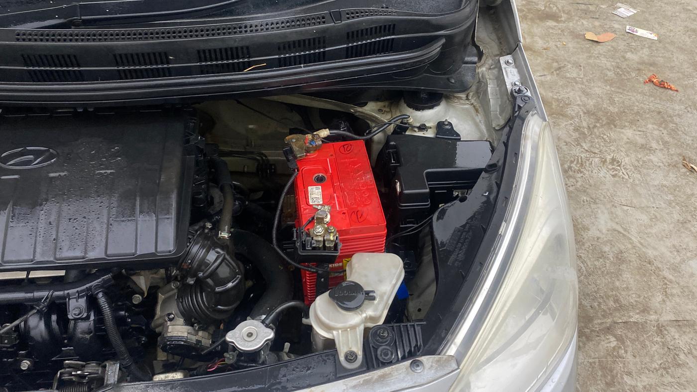 2017 Hyundai Grand i10 SPORTZ (O) 1.2 KAPPA VTVT, Petrol, Manual, 91,360 km, Engine View - Left