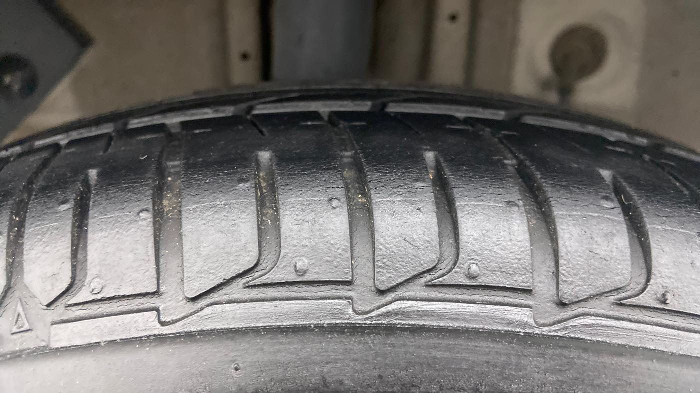 2018 Hyundai Elite i20 MAGNA EXECUTIVE CVT, Petrol, Automatic, 28,677 km, Right Rear Tyre Tread